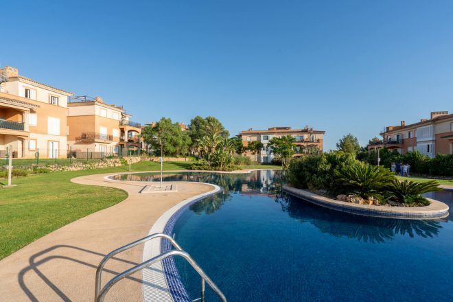 Pisos con piscina, el placer de refrescarse sin salir de casa.