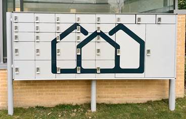 Looking to rent a flat in Madrid with a smart mailbox? We can help