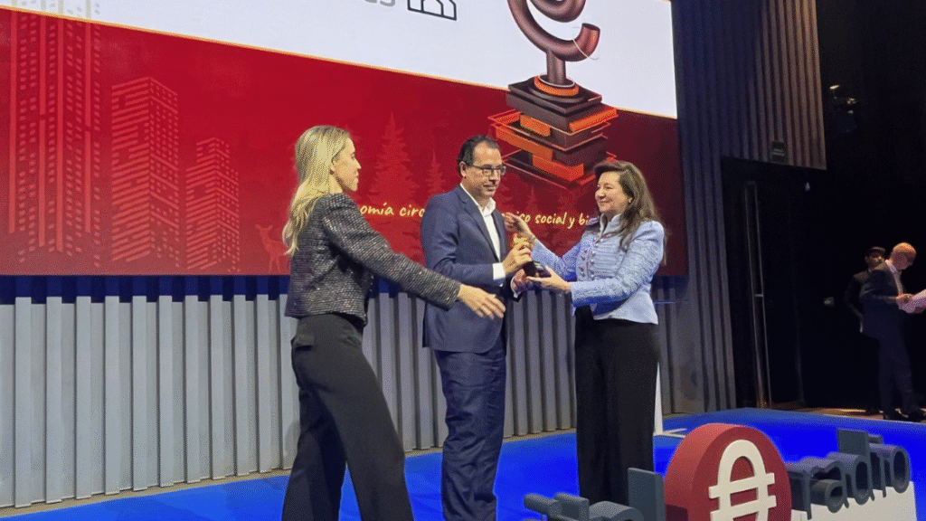 Capital Radio – Premia a la Excelencia en Energía Verde en Vivienda